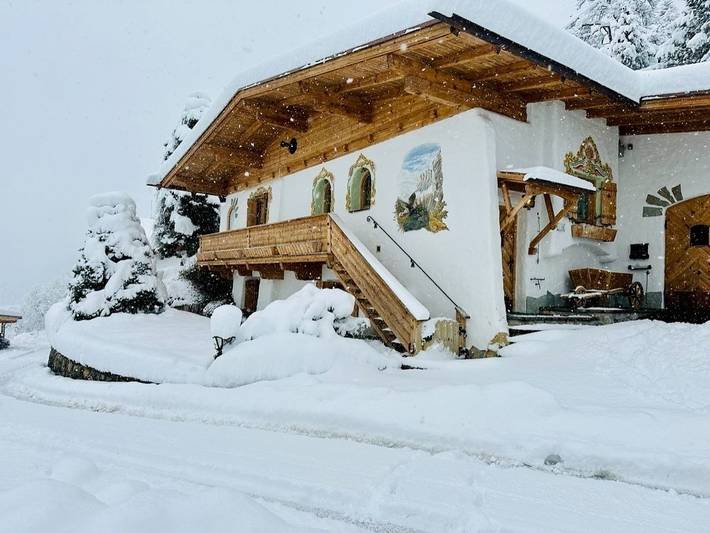 Chalet für 8 Personen, mit Balkon und Terrasse sowie Sauna in Kaltenbach