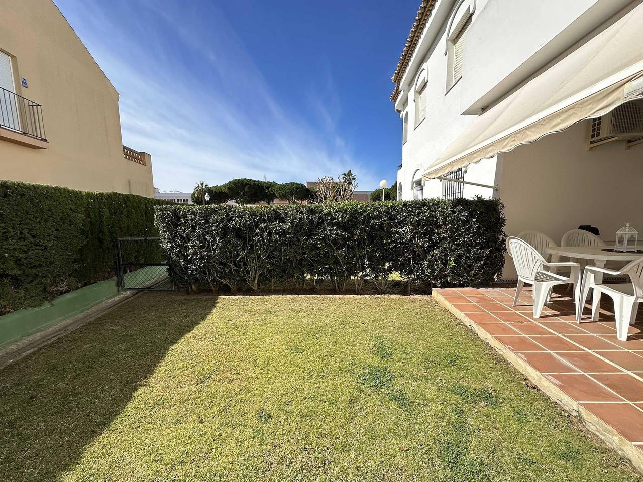 Entire holiday apartment, Ref 1a2. Ground Floor Apartment 2 Bedrooms Sunset Novo Sancti Petri in Novo Sancti Petri, Chiclana de la Frontera