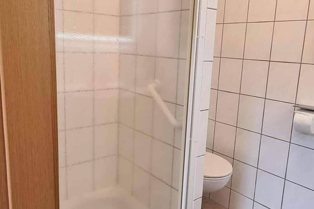 Ganze Wohnung, Ferienwohnung 'Zum Plauderbaum' mit privater Terrasse, privatem Garten und privater Außenwhirpool in Balve, Märkischer Kreis