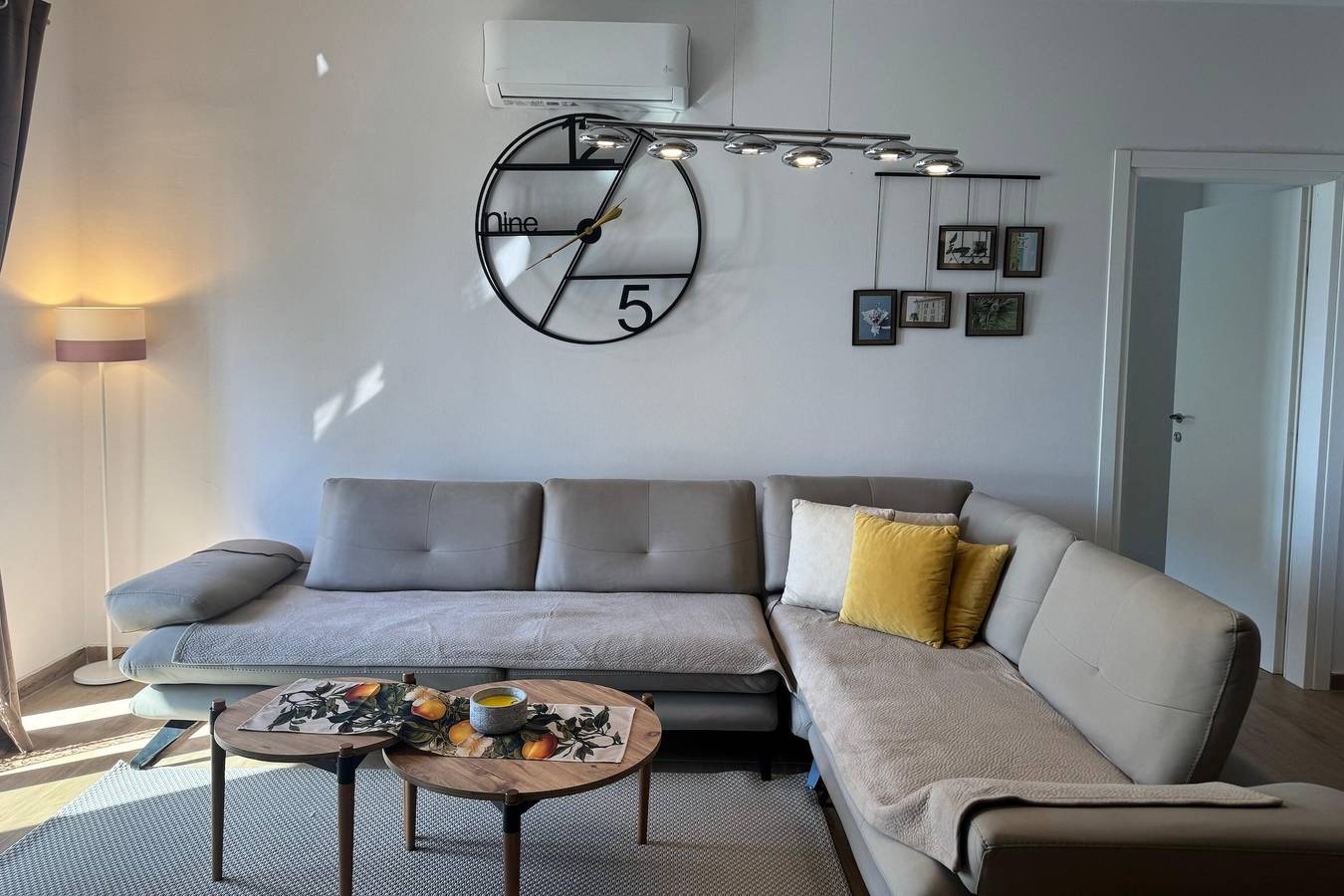 Apartamento entero, Apartamento de vacaciones para 7 personas con balcón in Vlorë (Ciudad), Vlorë