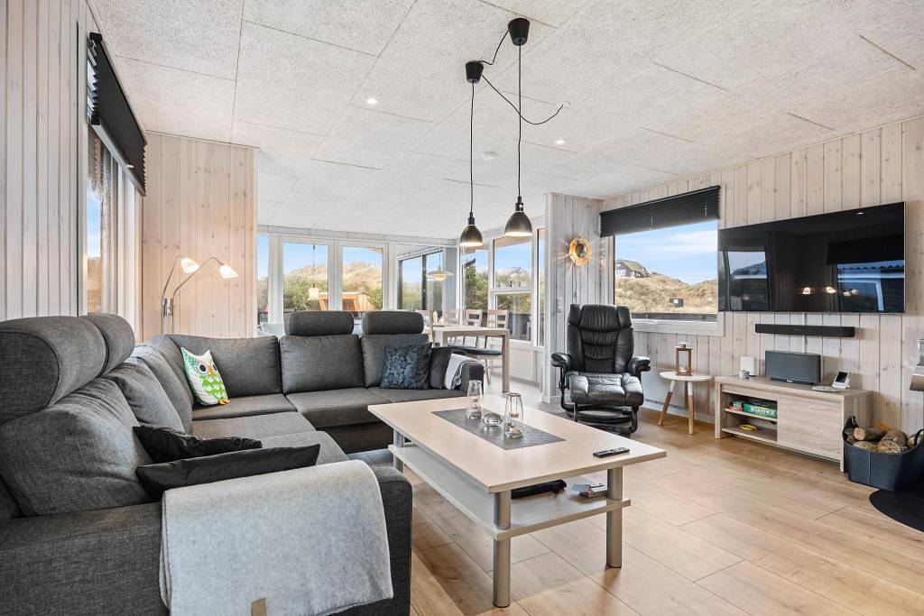 Beautiful activity holiday home with pool table, table tennis and outdoor sauna in Ringkøbing, Holmsland Klit