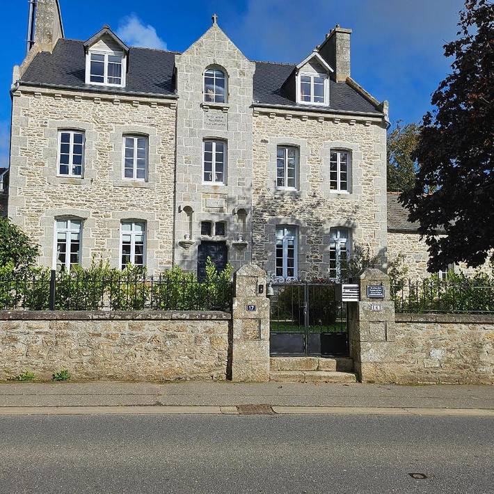 Gîte pour 4 personnes, avec jardin et jacuzzi à Lanhouarneau - 2