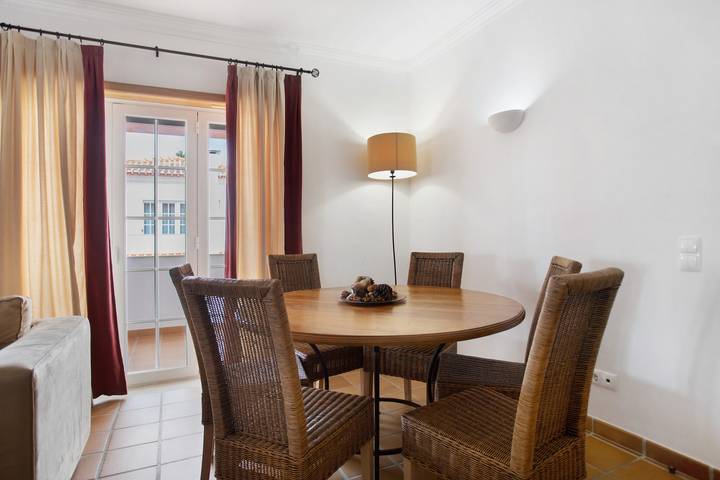 Apartamento entero, Encantadora casa de vacaciones Buenas vibras in Amoreira, Leiria District