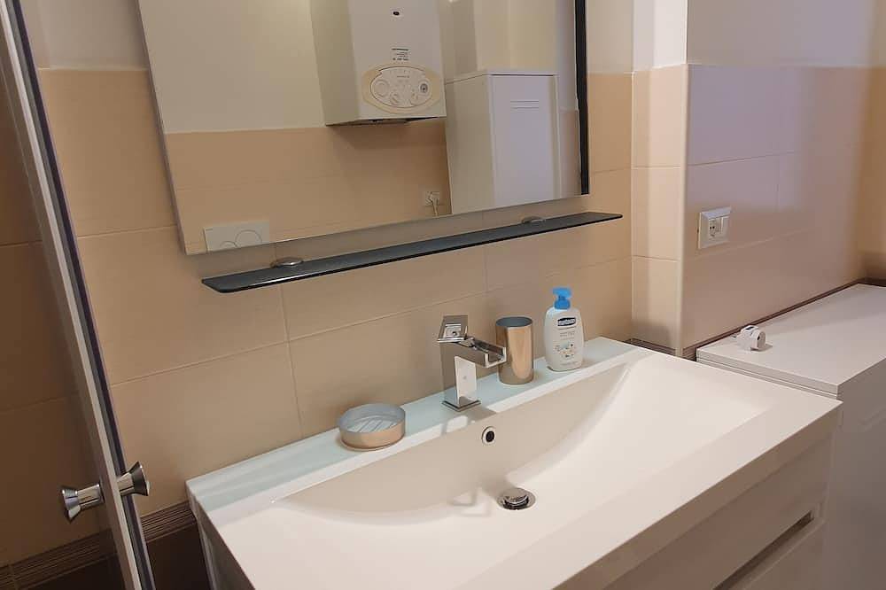 Apartamento entero, Acogedor y moderno apartamento en el casco histórico y cerca de la playa. in Pescara, Costa Adriatica Abruzzo