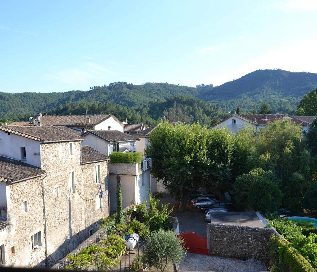 Appartement entier, Two-Bedroom Apartment in Saint-Jean-du-Gard, Parc national des Cévennes