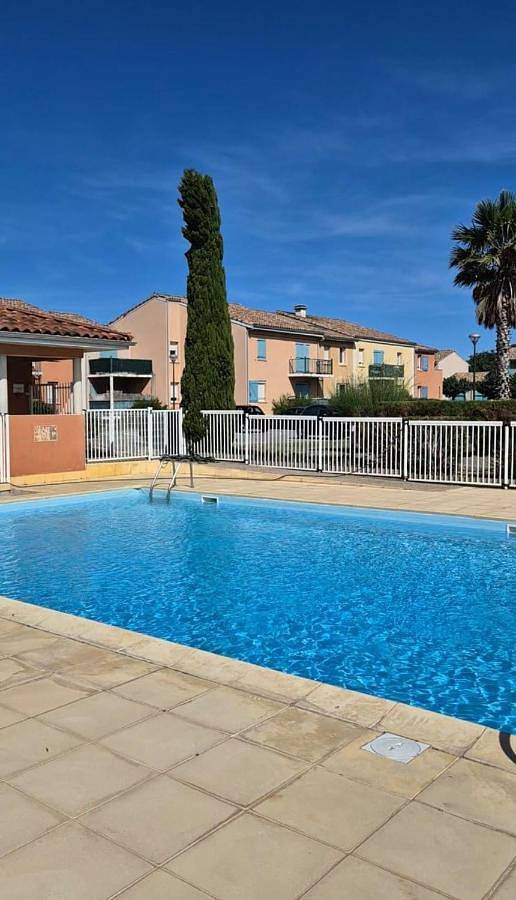Apartamento de vacaciones para 4 personas, con balcón y piscina - 1