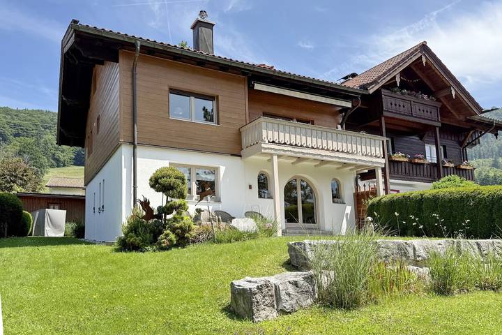 Hütte für 4 Personen, mit Garten und Ausblick in Ruhpolding