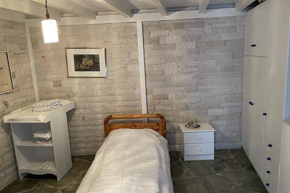 Familienfreundliches Fischerhaus Direkt am Strand in Ververouda, Kranidi