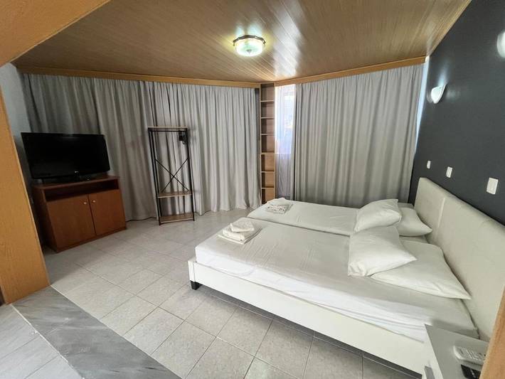 Location de vacances pour 4 personnes, avec jardin ainsi que vue et piscine à Faliráki - 2