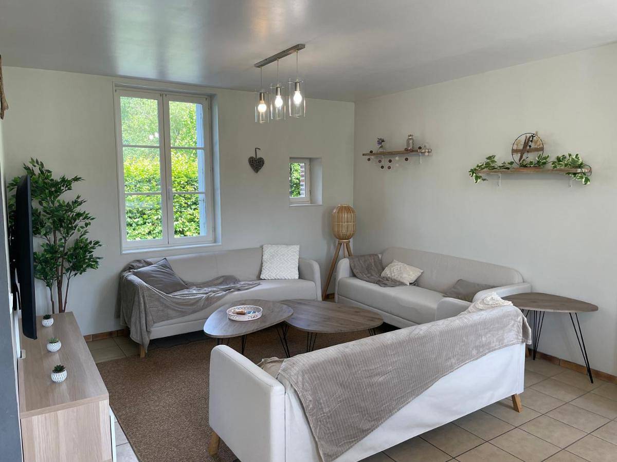 Three-Bedroom Holiday Home in Grainville-la-Teinturière, Région de Dieppe