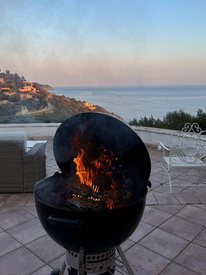 Villa Bianca, piscina e panorama in Torre delle Stelle, Cagliari e Dintorni