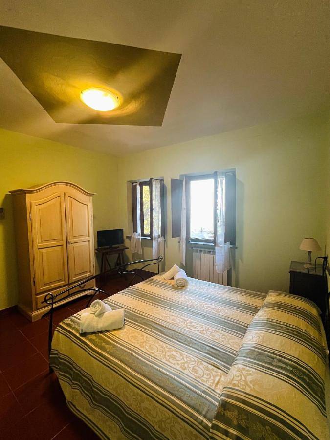 Location de vacances pour 6 personnes, avec vue ainsi que jardin et piscine, animaux acceptés à San Giuliano Terme - 3