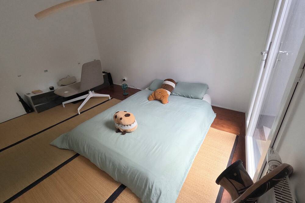Entire apartment, Private room - Garden & terrace in Noisy-le-Sec, Seine-Saint-Denis