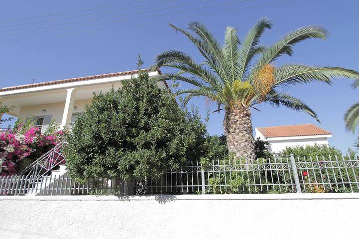 Ferienhaus für 6 Personen, mit Terrasse und Garten - 1