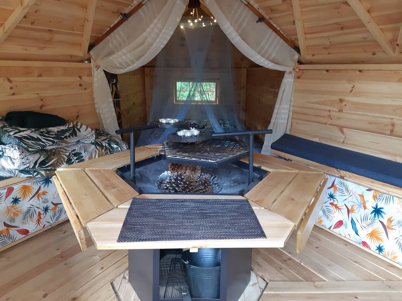 Cabane en bois pour 4 personnes avec vue sur le lac in Renac, Région de Redon