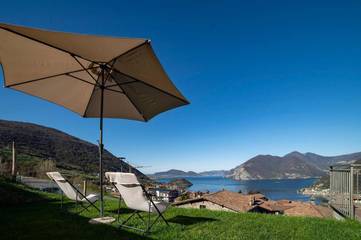 Gîte pour 6 personnes, avec vue et terrasse à Sulzano
