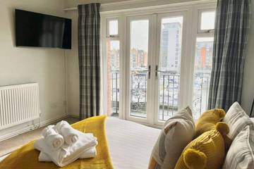 Apartment for 4 People in Swansea, Swansea region, Photo 1