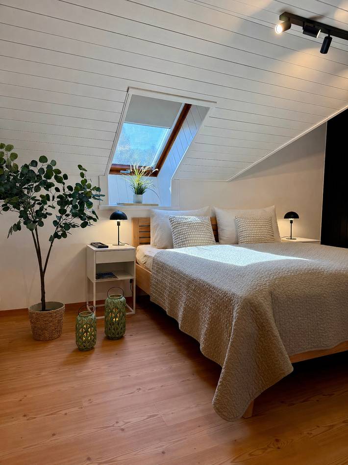 Gîte pour 3 personnes, avec Terrasse et Jacuzzi ainsi que Jardin et Sauna à Klagenfurt am Wörthersee