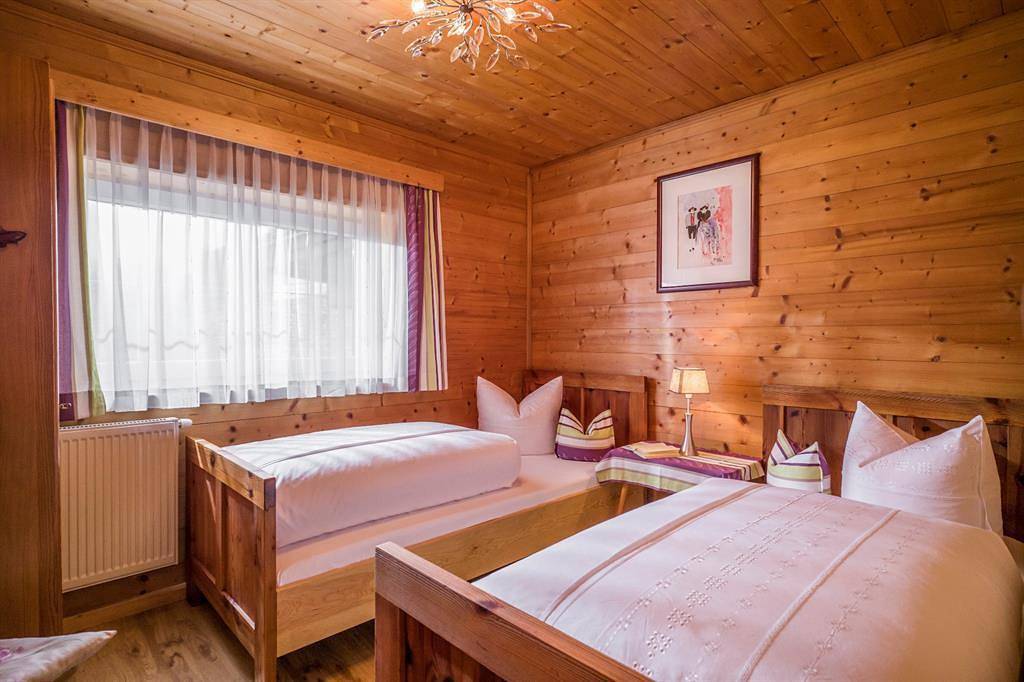 Ganze Ferienwohnung, Appartement mit 4 Schlafzimmern in Bruck am Ziller, Kaisergebirge