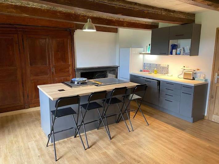 Location de vacances pour 10 personnes, avec vue et jardin, animaux acceptés à Chastreix - 4