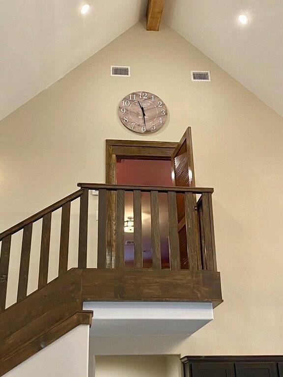 Luxury, Upscale Design, Screened Porch, Skylights, Vaulted, Near 2nd Crossing in Concan, Uvalde County