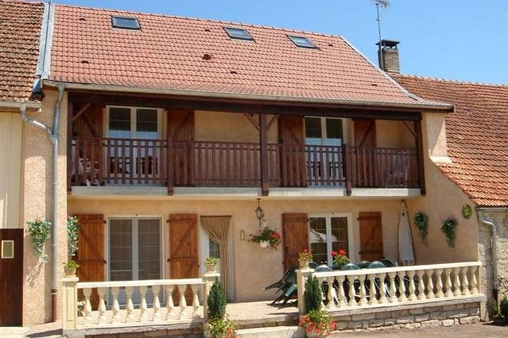 Gîte pour 12 personnes, avec Terrasse et Jardin