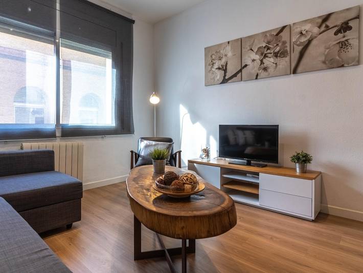Entire holiday apartment, Nice apartment in Vila de Gracia in Barcelona Centre, Barcelona