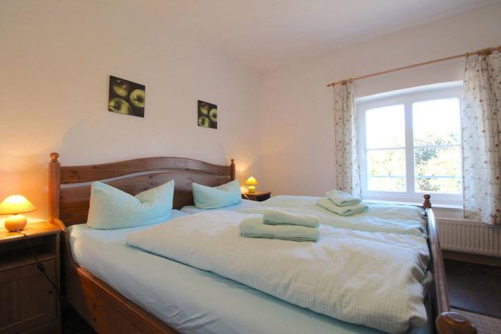 Ferienwohnung für 2 Personen, mit Garten und Ausblick