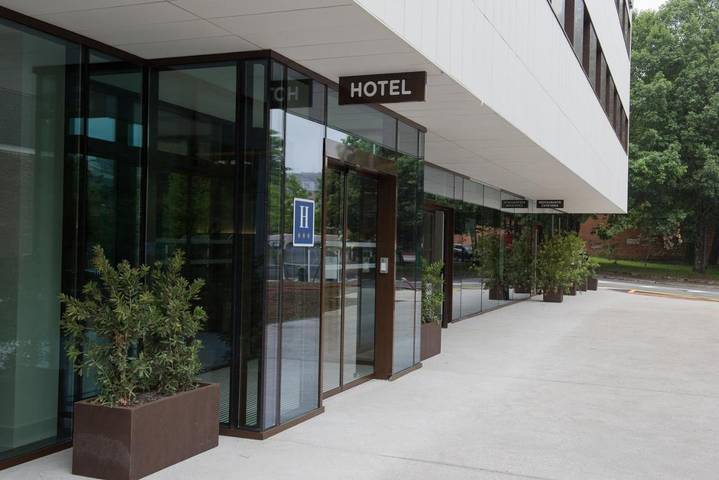 Hotel voor 2 personen, with zwembad and uitzicht as well as terras - 1