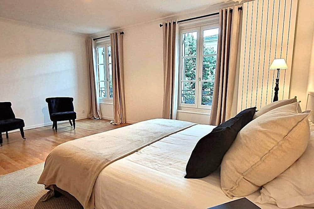 Appartement entier, Patio de l'Isle - Duplex 1 & 2 - 14 pers in Périgueux, Périgord Blanc