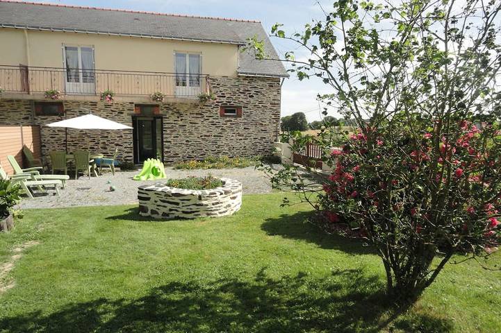 Gîte pour 5 personnes, avec balcon et jardin à Conquereuil