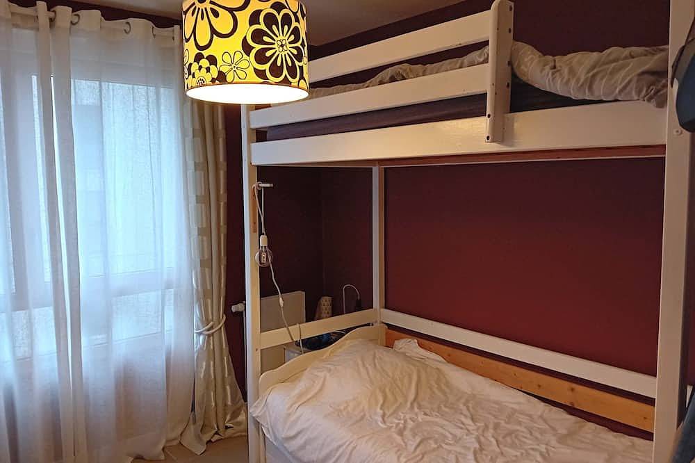 Appartement entier, T3 récent coquet hypercentre à 10 min Eurexpo,  bus et tram à proximité in Saint-Priest, Lyon et ses environs