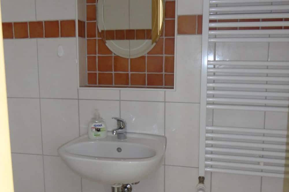 Ganze Wohnung, 2 Einbettzimmer in Tollensesee, Neubrandenburg