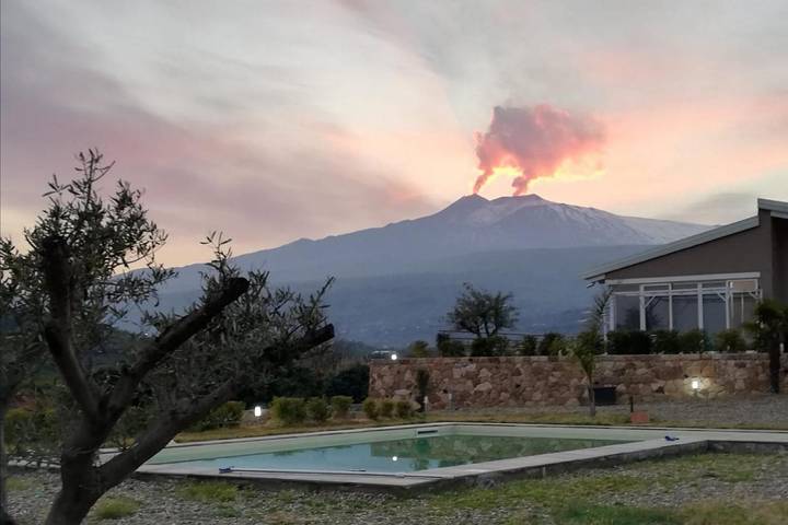 Casa vacanza per 6 persone, con Balcone e Terrazza nonché Giardino e Piscina per bambini a Calatabiano