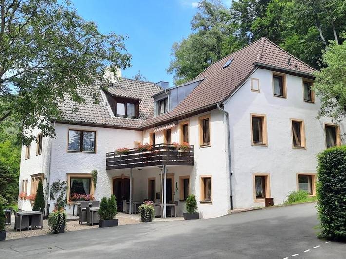 Hotel, mit Terrasse und Garten