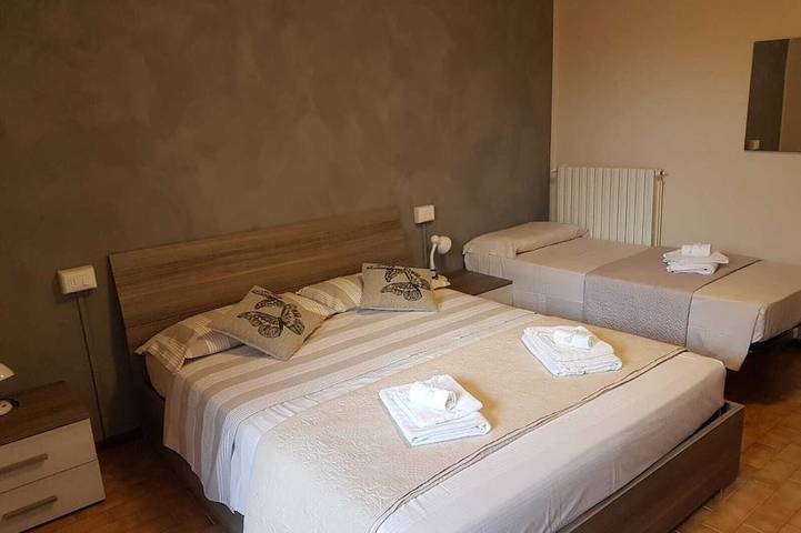 Villa with awesome lake view a few steps from the beach by Heart of Garda in San Felice del Benaco, Montagnes autour du lac de Garde