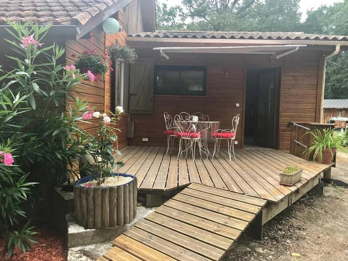Gîte pour 4 personnes, avec Terrasse à Ménesplet