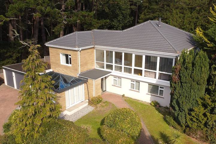 Ferienhaus für 12 Personen, mit Garten und Terrasse sowie Whirlpool und Sauna in Dorset