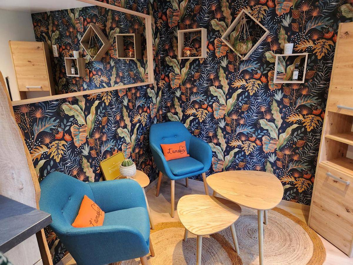 Le cocon d'amour " tiny-house avec jaccuzi privé " in Précorbin, Région de Saint-Lô