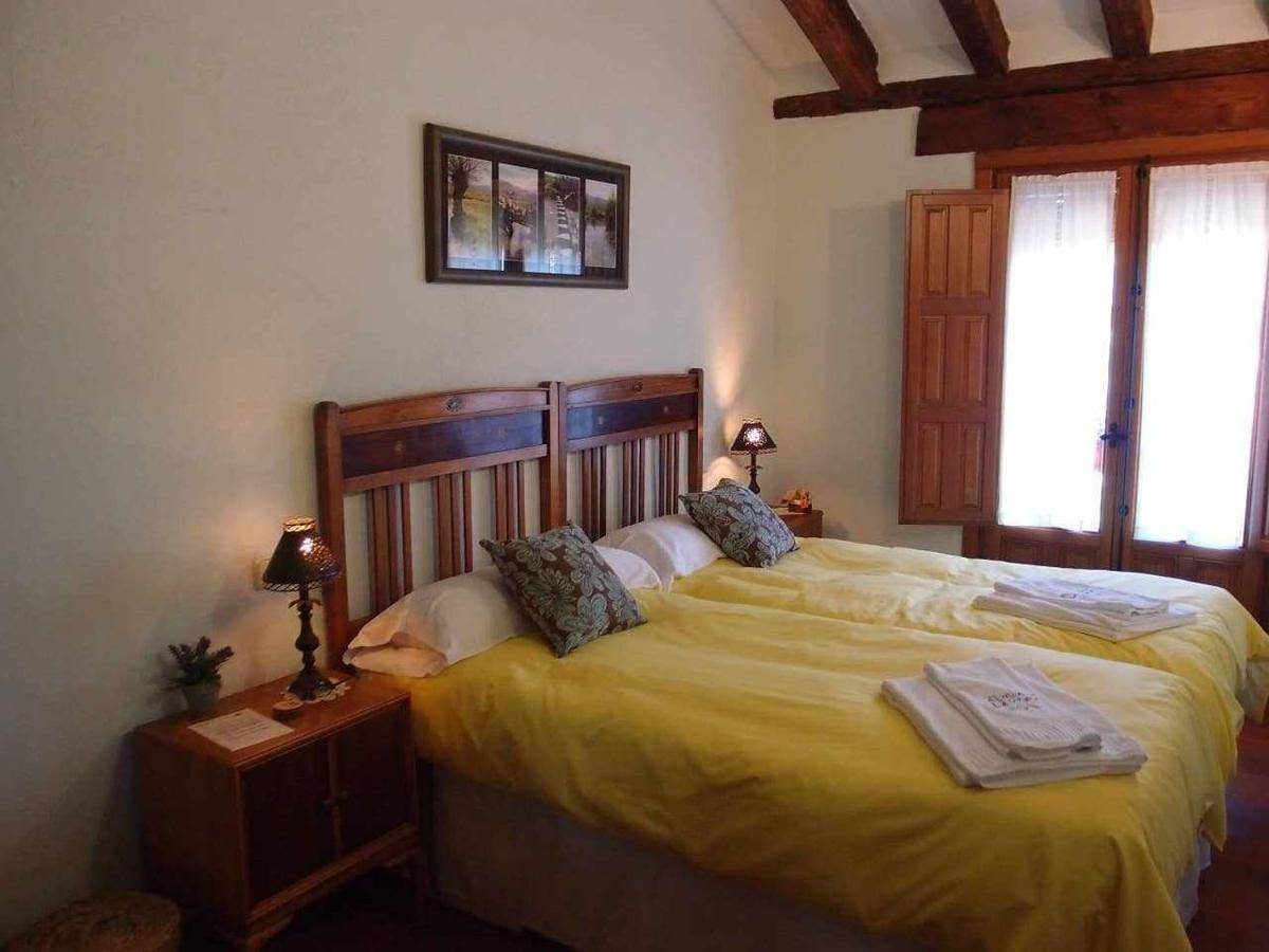 Casa Rural Eco con Encanto junto a Segovia s.Xviii in Cabanillas del Monte, Torrecaballeros