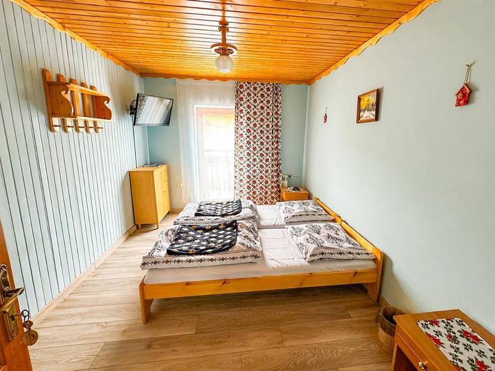 Gîte pour 6 personnes, avec terrasse ainsi que vue et jardin, animaux acceptés à Stryszawa - 4