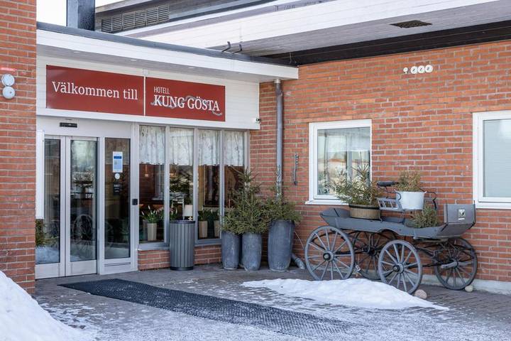 Hotell för 2 Personer, med Terass samt Pool och Bastu i Mora