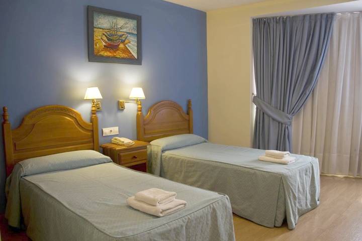 Hôtel pour 3 personnes, avec vue ainsi que terrasse et vue sur le lac à Barbastro - 4