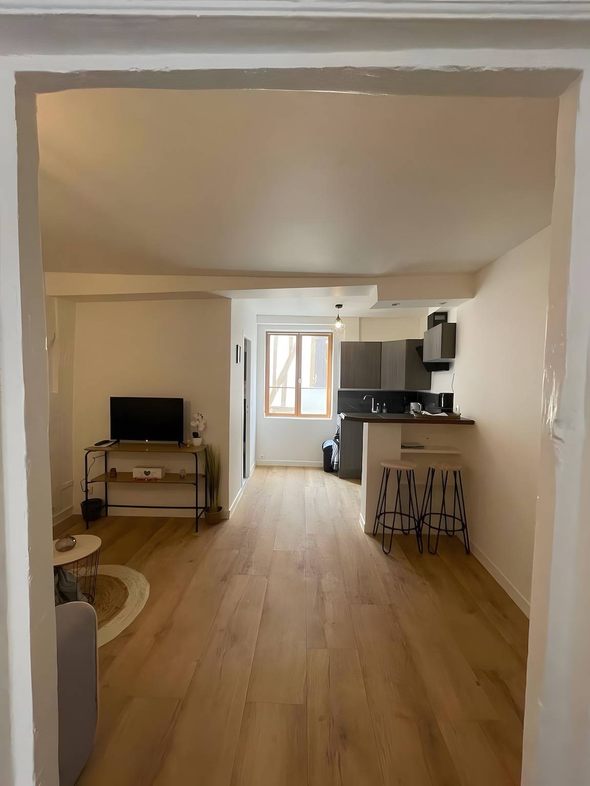 Appartement entier, Appartement « Cosy Hypercentre Joigny » avec Wi-Fi in Joigny, Région d'Auxerre