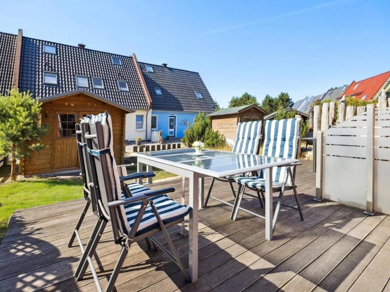 Strandnahes Ferienhaus mit Terrasse und Garten in Pruchten, Vorpommern-Rügen