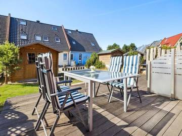 Ferienhaus für 7 Personen, mit Terrasse und Garten in Pruchten