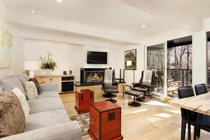 Ferienhaus für 4 Personen, mit Pool und Balkon sowie Sauna und Whirlpool in Aspen