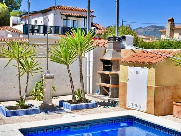 Casa rural para 6 personas, con jardín, Se admiten mascotas en Montroig - 3