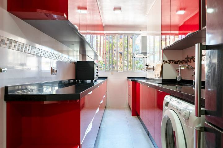 Ganze Wohnung, Apartment 'Casa de Bella' mit Balkon und Wlan in Fuengirola Zentrum, Fuengirola