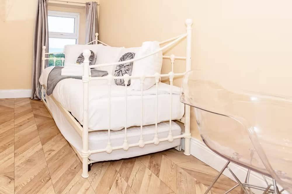 Entire apartment, The Seaview - Panoramic Coastal Views, 2 bed South Shields Apartment in South Shields, South Tyneside